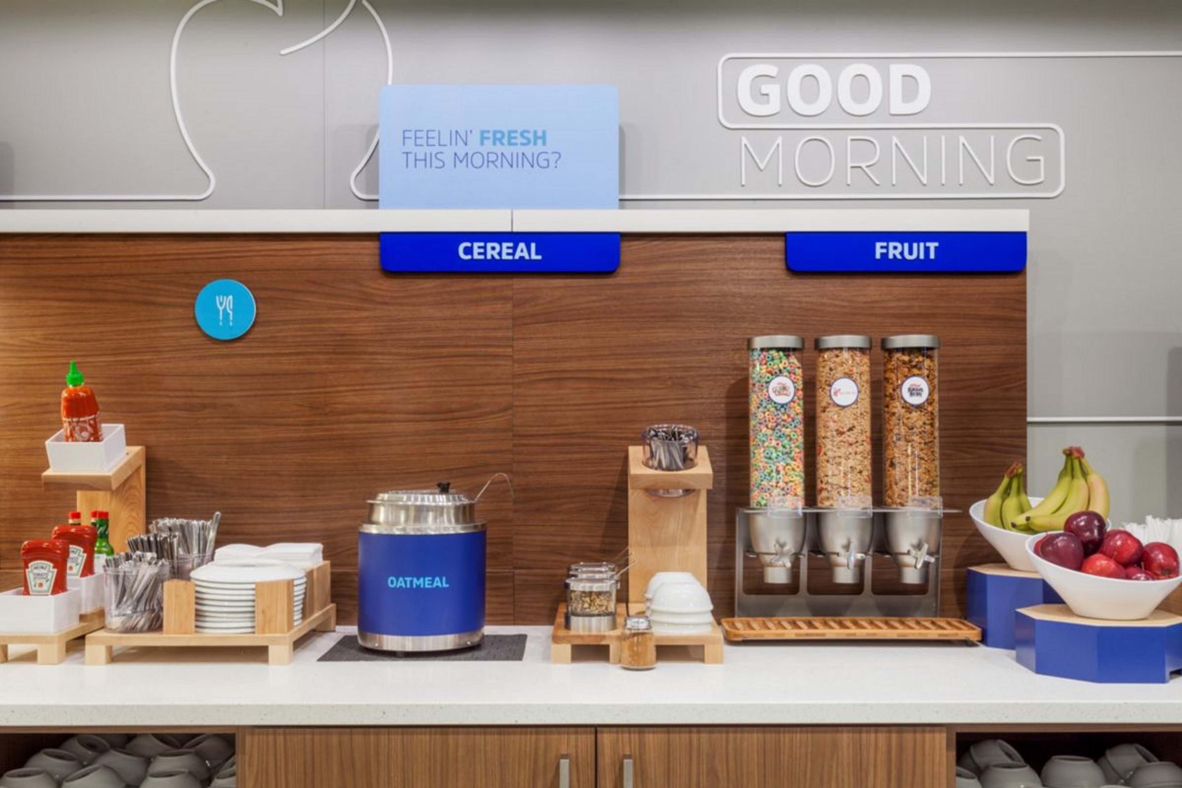 Holiday Inn Express & Suites Brady By Ihg Екстериор снимка