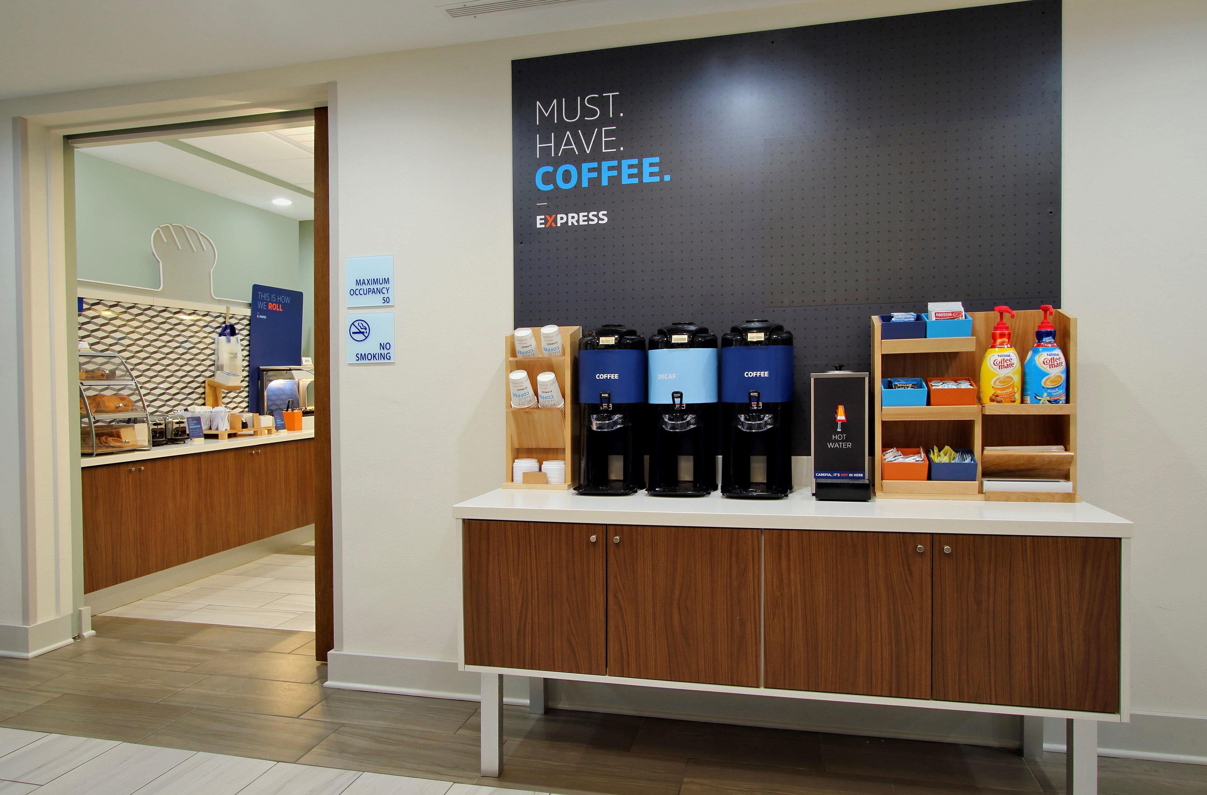 Holiday Inn Express & Suites Brady By Ihg Екстериор снимка