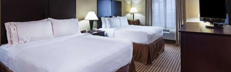 Holiday Inn Express & Suites Brady By Ihg Екстериор снимка