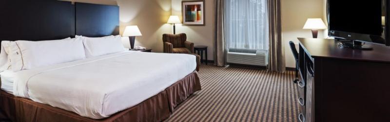 Holiday Inn Express & Suites Brady By Ihg Екстериор снимка